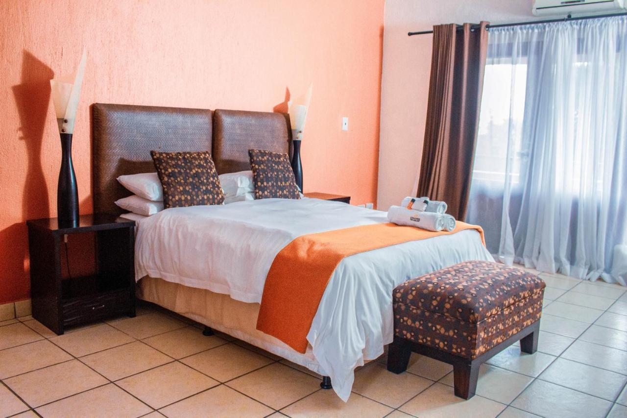 Coyotes Hotel & Conference Centre Mbombela Extérieur photo
