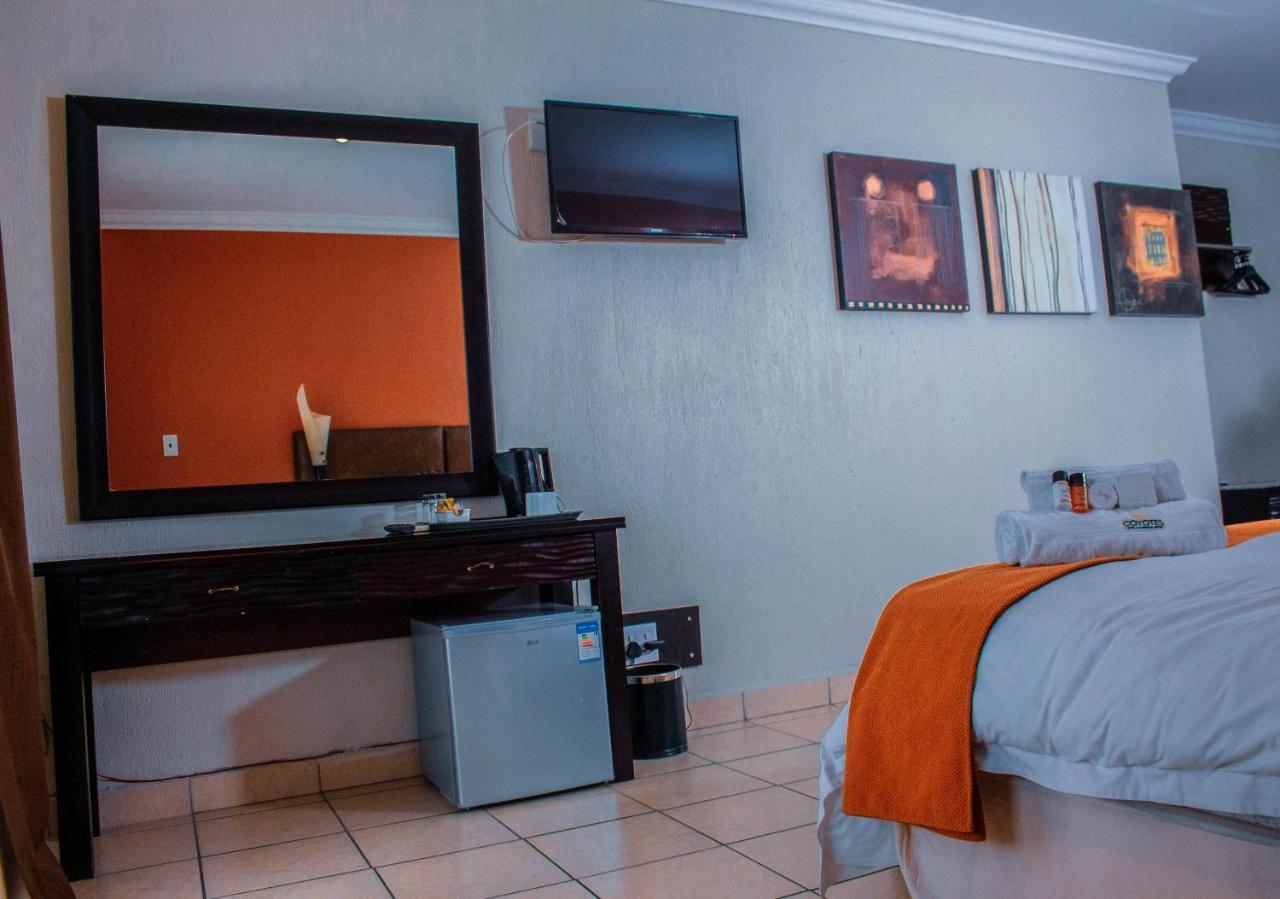 Coyotes Hotel & Conference Centre Mbombela Extérieur photo