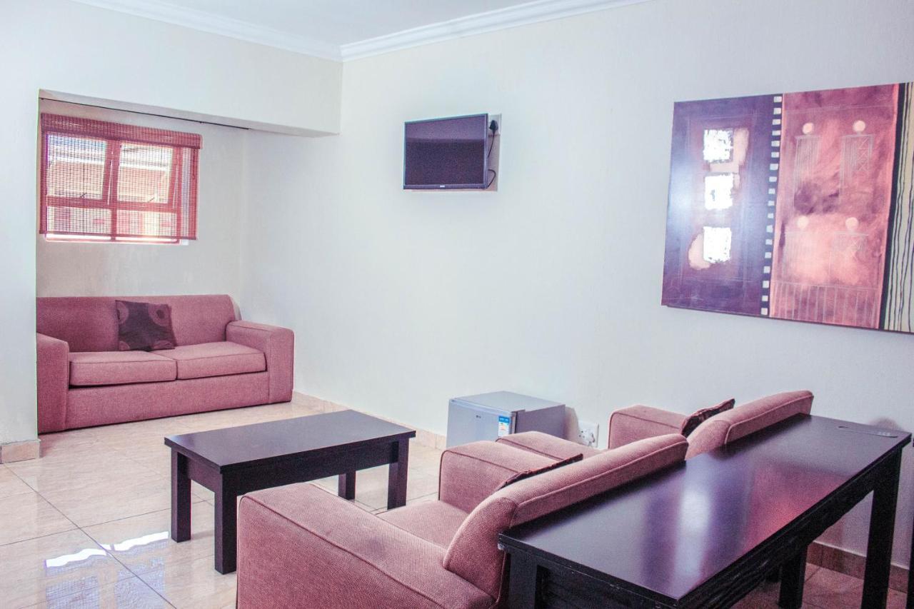 Coyotes Hotel & Conference Centre Mbombela Extérieur photo
